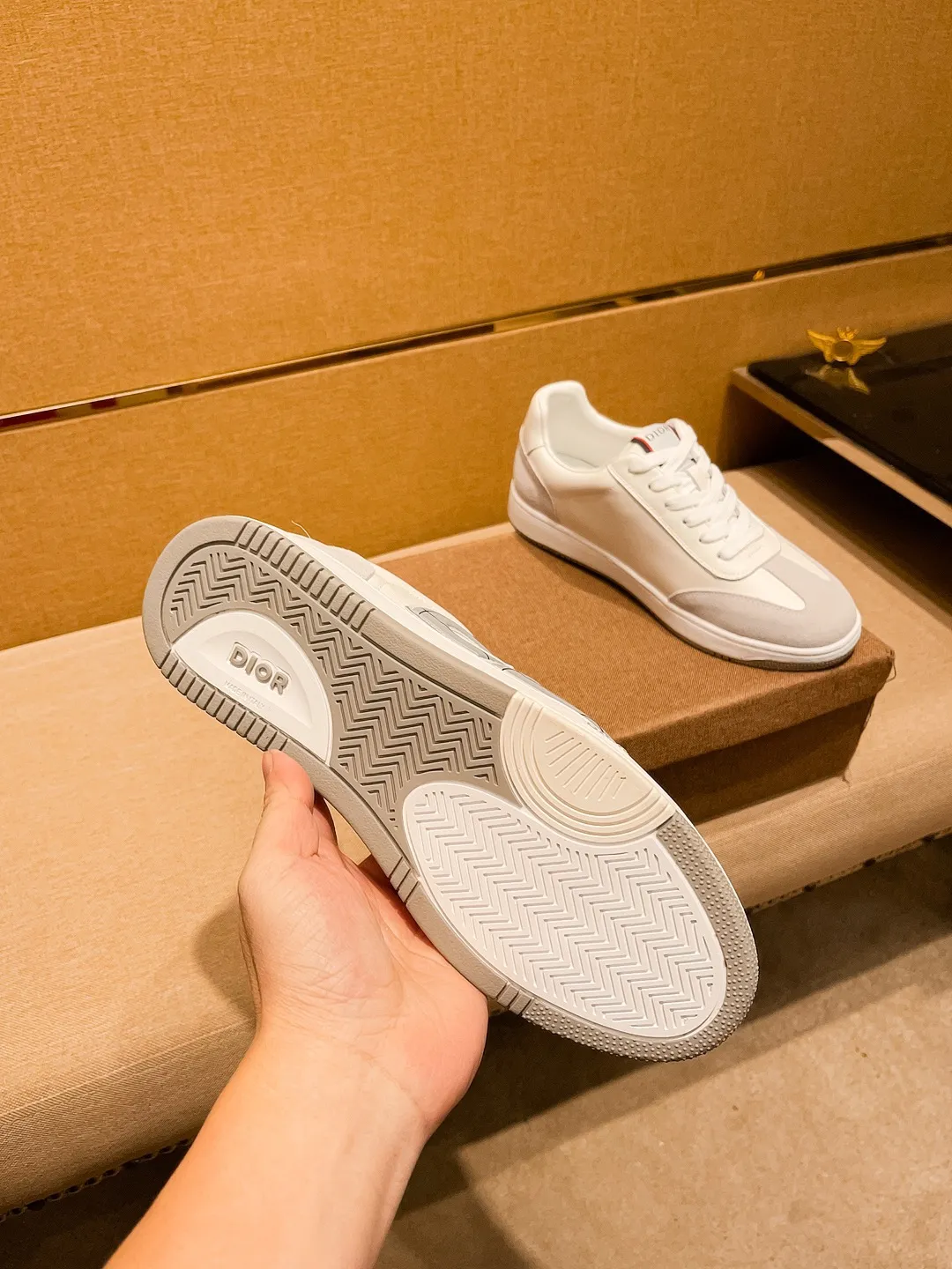 Men's shoes 💰 420💰【Dior】🔥 High-end men's shoes brand official website 1:1 latest masterpiece: the upper is made of Italian imported first-layer cowhide with a comfortable and breathable lining➕original non-slip and wear-resistant outsole🔥, making walking more convenient and comfortable! An exclusive new model, a stunning work, a beautiful 1:1 replica [color] compared to the official quality! Create a fashionable personality to set off your uniqueness! A must-have for trendy men! Classic 🔥Size: 38-44 Color: 🔥 2⃣️colors available🔥.